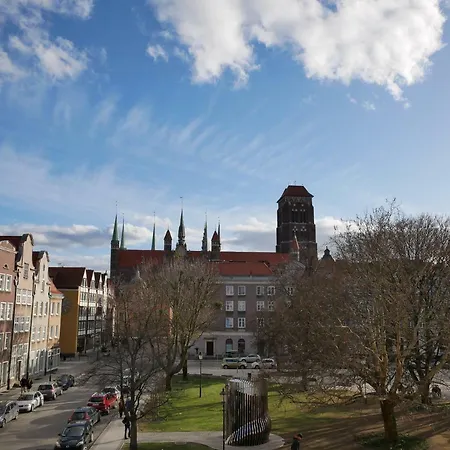 Bonusaparts Debowa Grobla Gdansk